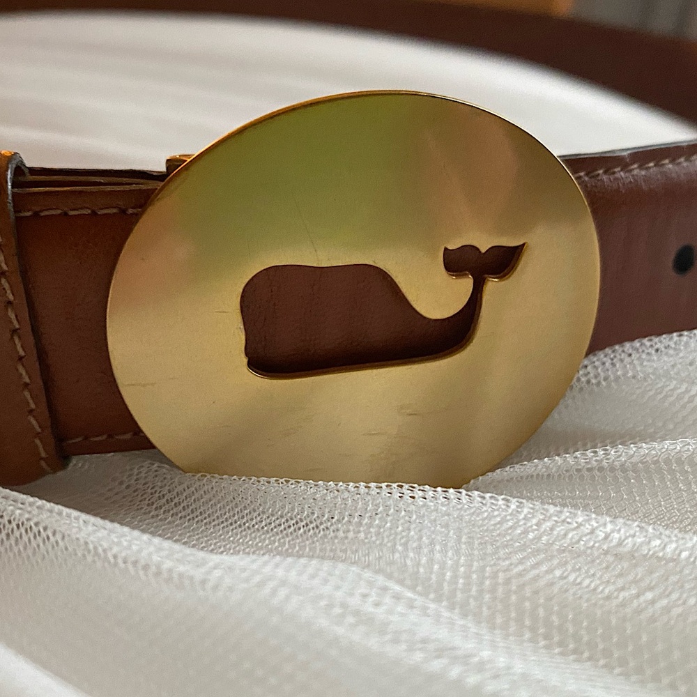 Vineyard Vines leather belt